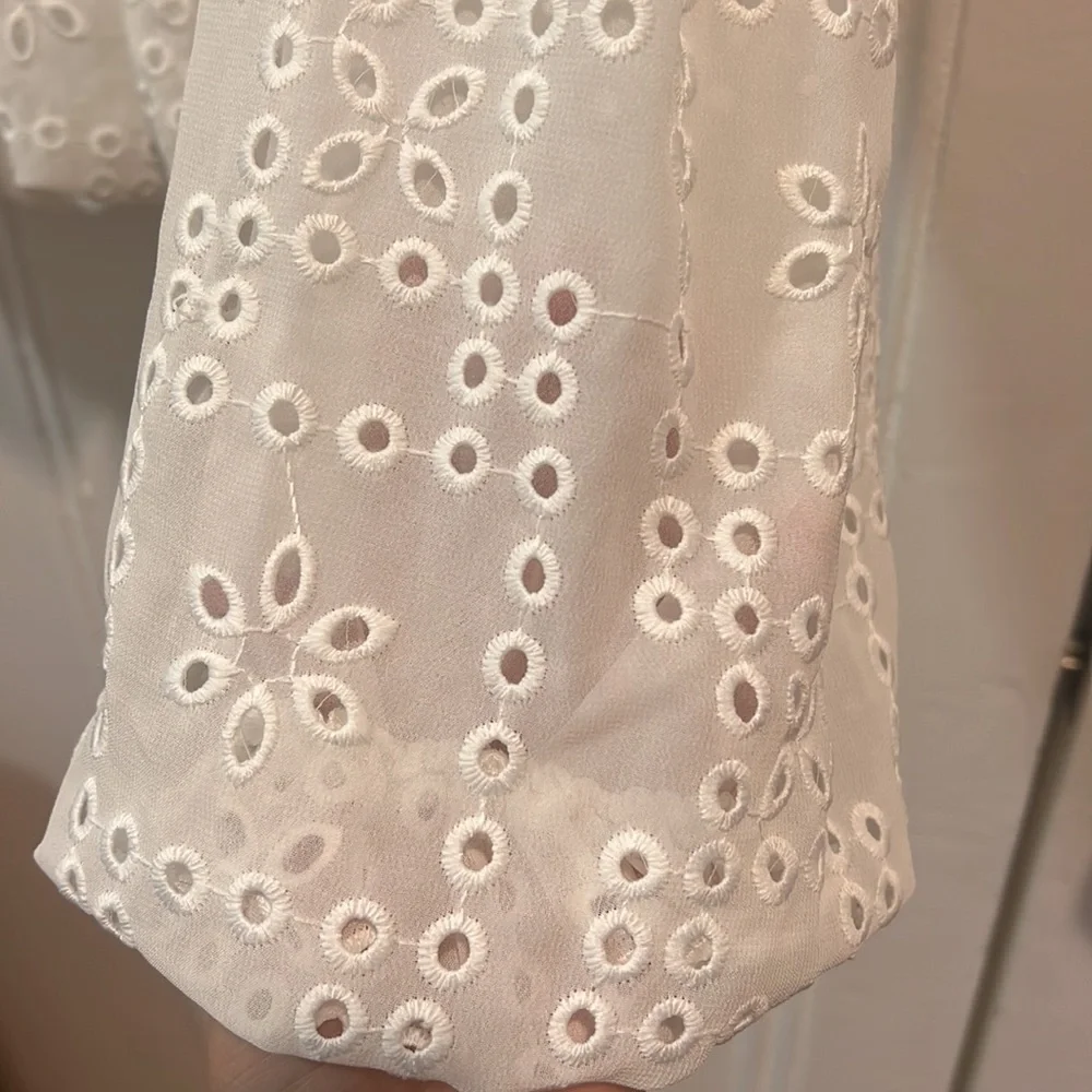 Gianni Bini woven Maurice’s eyelet balloon sleeve blouse size s - Picture 3 of 3